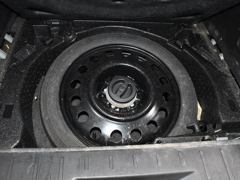 Used 2011 Chevrolet Equinox LTZ FWD image 28