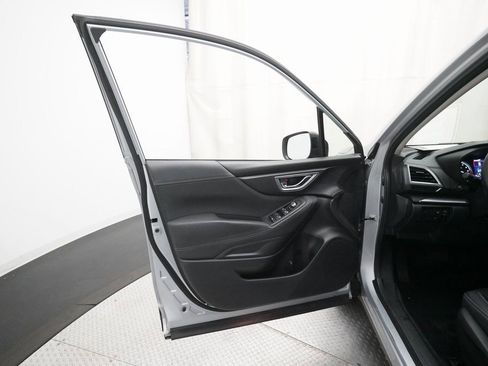 Used 2020 Subaru Forester Premium image 29