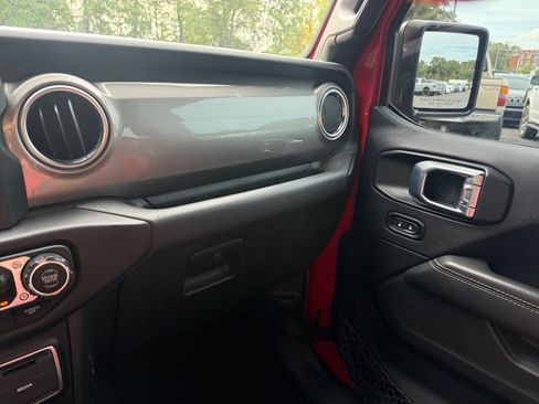 Used 2021 Jeep Wrangler Unlimited Sahara AWD/4WD image 24
