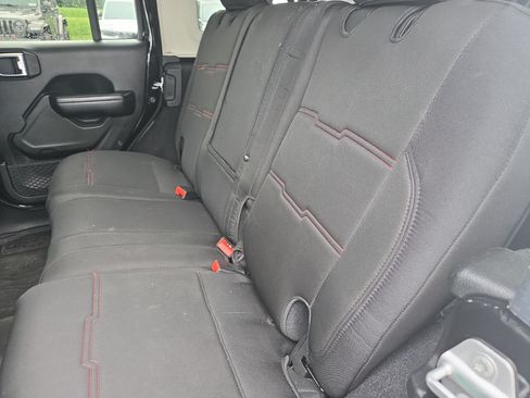 Used 2020 Jeep Wrangler Unlimited Rubicon AWD/4WD image 10