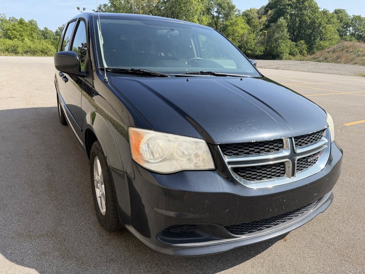 Used 2013 Dodge Grand Caravan SXT FWD image 3