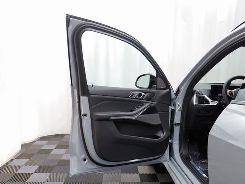 New 2026 BMW X5 xDrive50e w/ M Sport Package AWD/4WD image 5