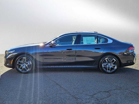 Used 2026 BMW i5 eDrive40 image 6