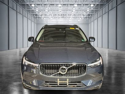 Used 2021 Volvo XC60 T5 Momentum