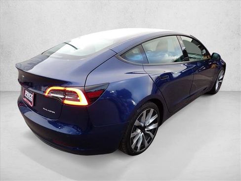 Used 2022 Tesla Model 3 Long Range image 4
