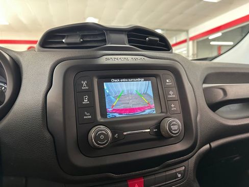 Certified 2017 Jeep Renegade Trailhawk w/ Premium Trailhawk Package AWD/4WD image 23