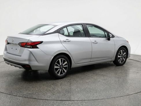 Used 2025 Nissan Versa SV FWD image 9