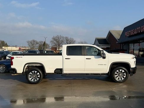 Used 2022 Chevrolet Silverado 2500 Custom w/ Custom Convenience Package image 16