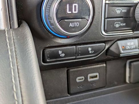 Used 2023 Chevrolet Tahoe Z71 w/ Luxury Package image 26