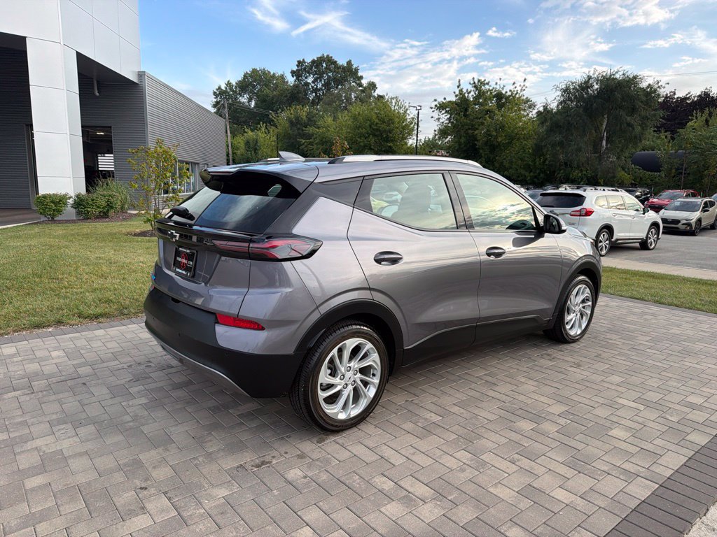 Used 2023 Chevrolet Bolt EUV LT w/ Driver Confidence Package FWD image 6