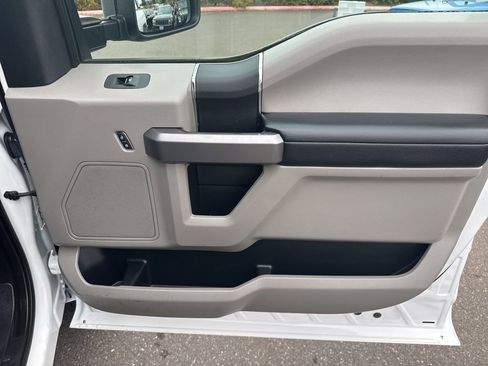 Used 2019 Ford F250 XLT w/ Camper Package image 29