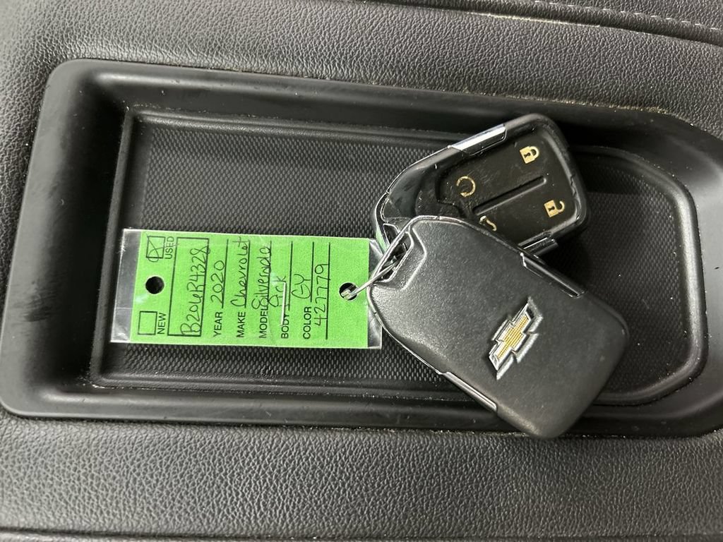 Used 2020 Chevrolet Silverado 1500 RST AWD/4WD image 12