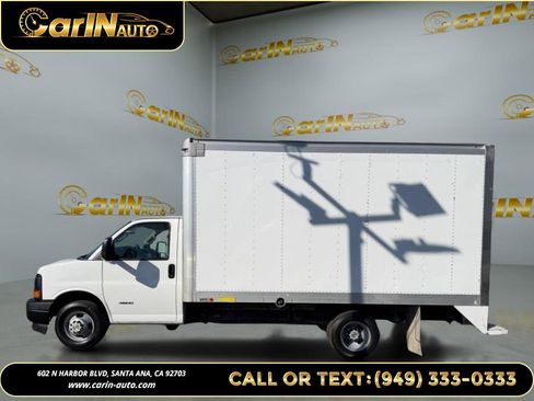 Used 2016 Chevrolet Express 4500 RWD image 7