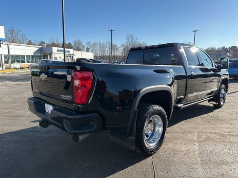 Used 2024 Chevrolet Silverado 3500 High Country w/ High Country Premium Package image 3