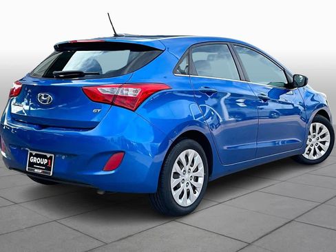 Used 2017 Hyundai Elantra GT image 12