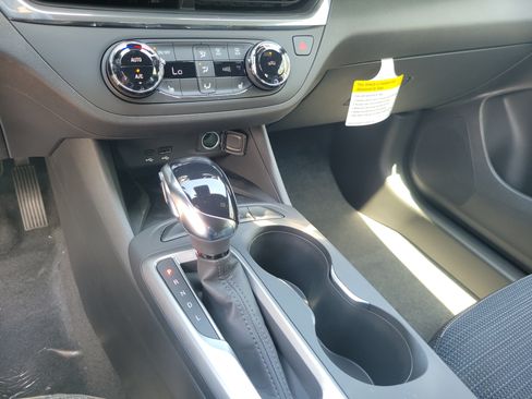 New 2026 Buick Envista Sport Touring w/ Convenience I Package FWD image 10