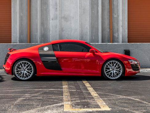 Used 2010 Audi R8 V10 AWD/4WD image 14