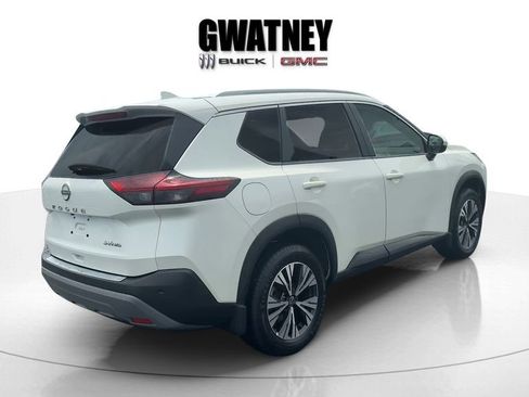 Used 2023 Nissan Rogue SV w/ SV Premium Package AWD/4WD image 3