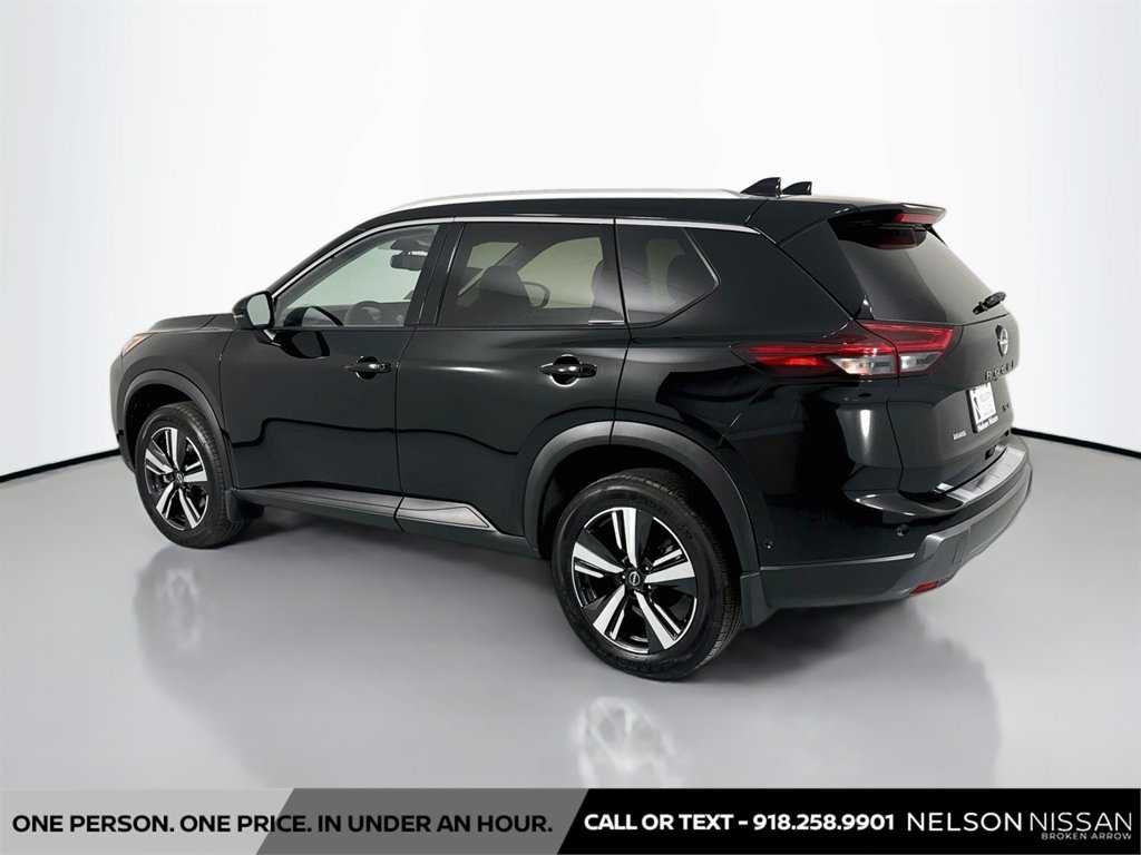 Certified 2025 Nissan Rogue SL w/ Tech Package AWD/4WD image 7
