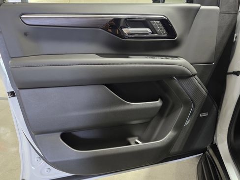 New 2026 Chevrolet Suburban LT w/ Comfort Package image 21