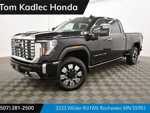 Used 2024 GMC Sierra 2500 Denali w/ Denali Reserve Package AWD/4WD image 1