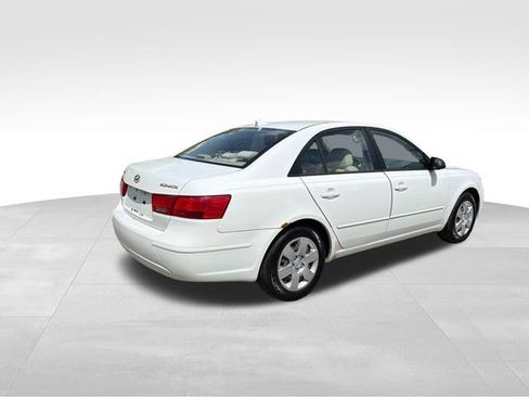 Used 2009 Hyundai Sonata GLS FWD image 3