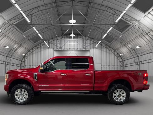 Used 2021 Ford F250 Platinum w/ FX4 Off-Road Package AWD/4WD image 2