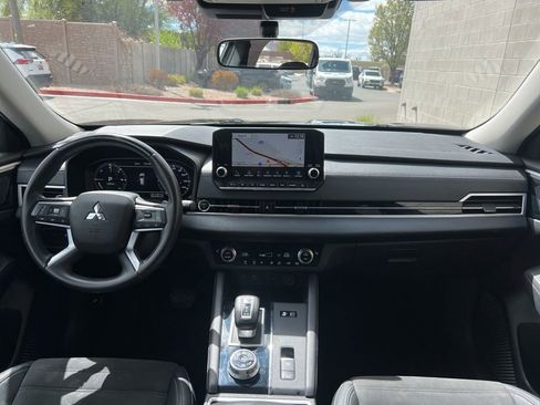 Used 2023 Mitsubishi Outlander SE AWD/4WD image 21