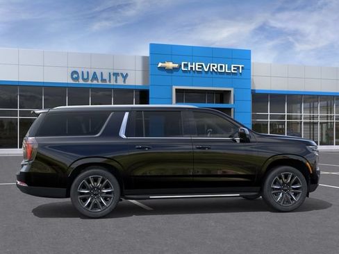 New 2026 Chevrolet Suburban LS w/ LS Custom Edition AWD/4WD image 5