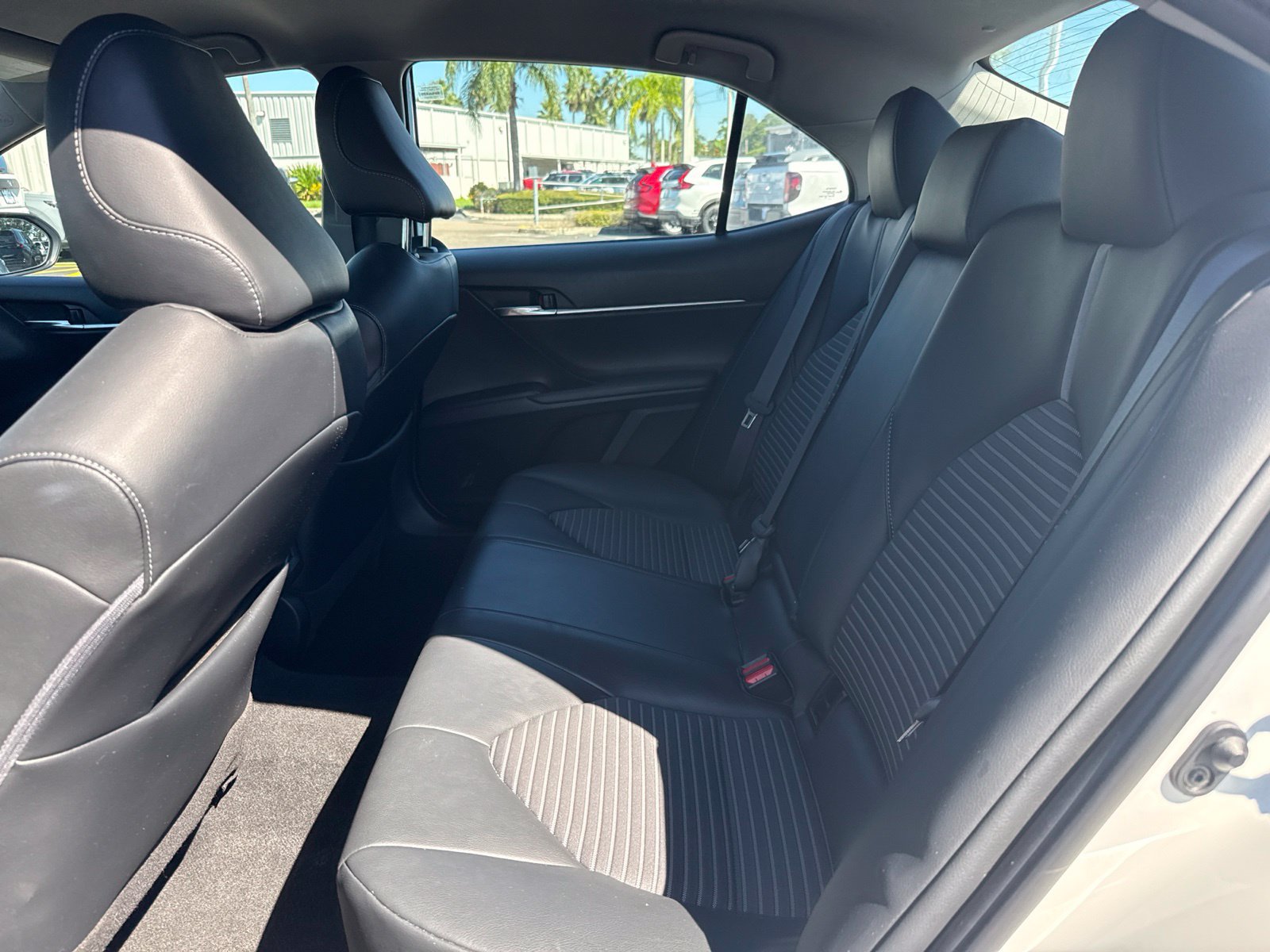 Used 2023 Toyota Camry SE w/ Convenience Package FWD image 9