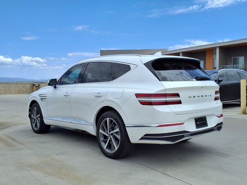 Certified 2026 Genesis GV80 2.5T Advanced AWD/4WD image 4