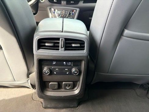 Used 2019 Buick Envision Essence AWD/4WD image 13