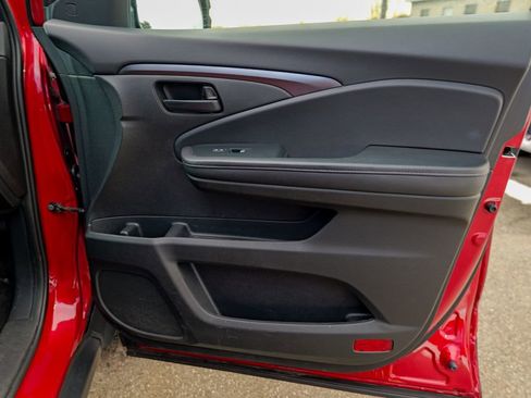 Used 2023 Honda Passport EX-L image 34