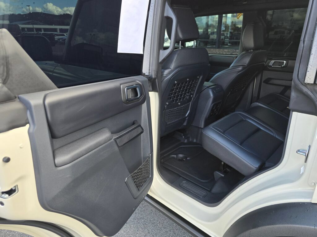 Certified 2025 Ford Bronco Badlands AWD/4WD image 11