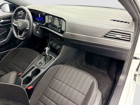 Used 2024 Volkswagen Jetta Sport image 15
