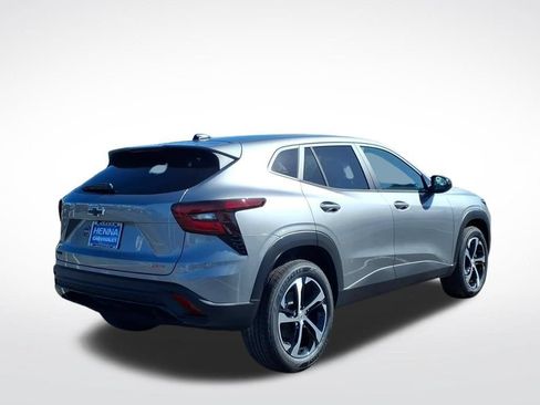 New 2026 Chevrolet Trax RS w/ Sunroof Package FWD image 3