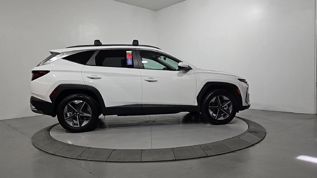 Certified 2025 Hyundai Tucson SEL AWD/4WD image 7