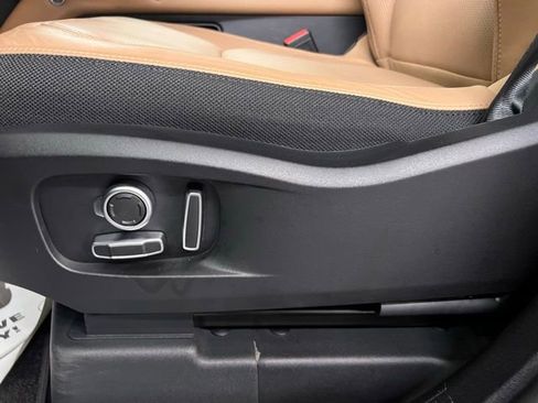 Used 2025 Land Rover Defender 130 V8 image 10