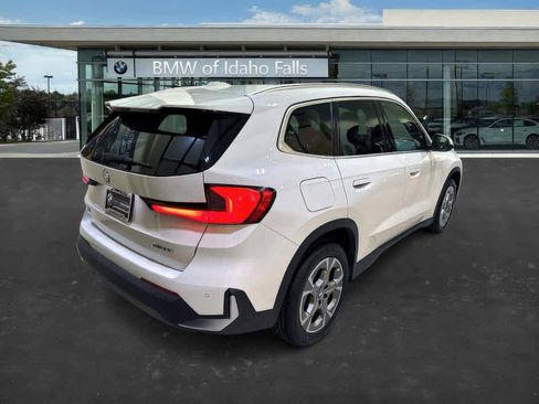 Used 2023 BMW X1 xDrive28i AWD/4WD image 6