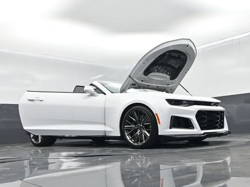 Used 2022 Chevrolet Camaro ZL1 RWD image 69