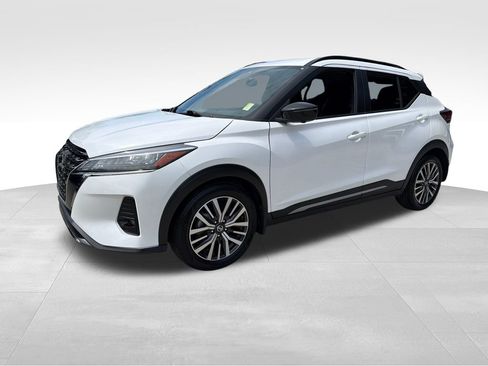 Certified 2021 Nissan Kicks SR FWD image 5