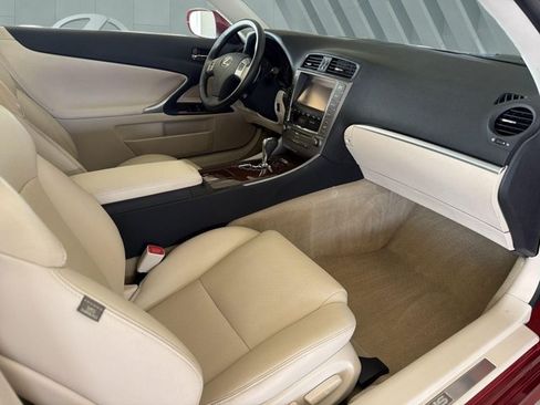 Used 2014 Lexus IS 250C w/ Navigation System Package RWD image 24