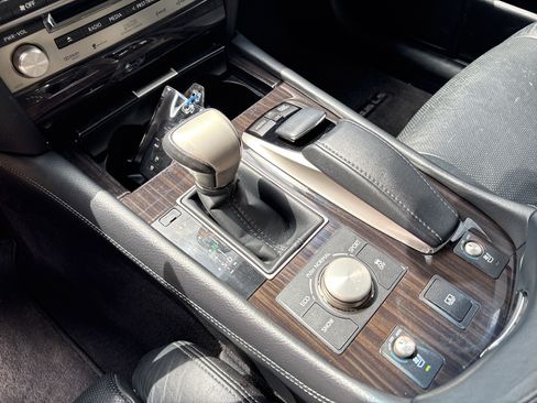 Used 2013 Lexus LS 460 AWD w/ Comfort Pkg image 26