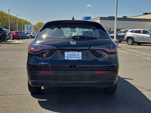Certified 2023 Honda HR-V LX image 6