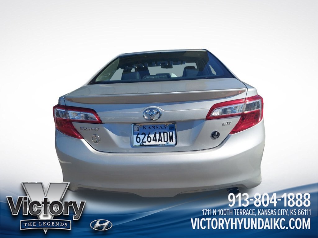 Used 2012 Toyota Camry SE FWD image 4