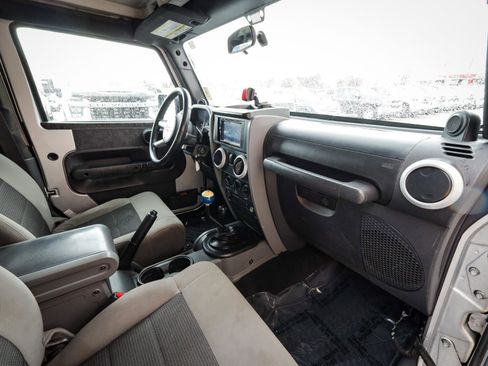 Used 2010 Jeep Wrangler Sahara image 19