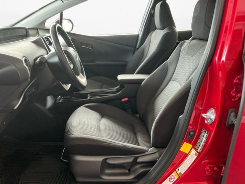 Used 2018 Toyota Prius Prime Plus FWD image 11