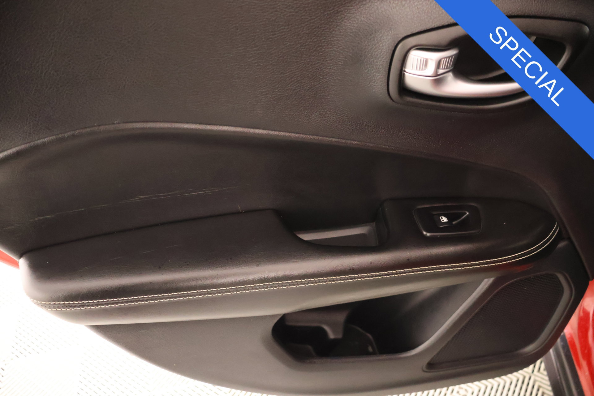 Used 2021 Jeep Compass Latitude FWD image 17