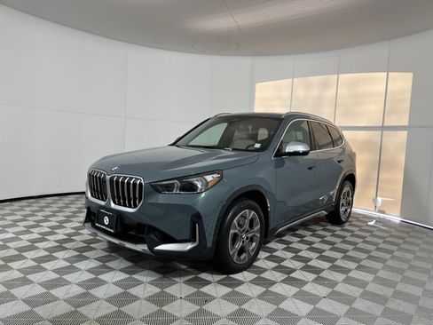 Used 2023 BMW X1 xDrive28i w/ Convenience Package image 3