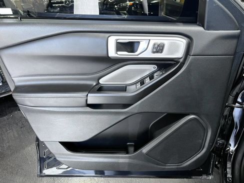 Used 2020 Ford Explorer ST w/ Premium Technology Package AWD/4WD image 28